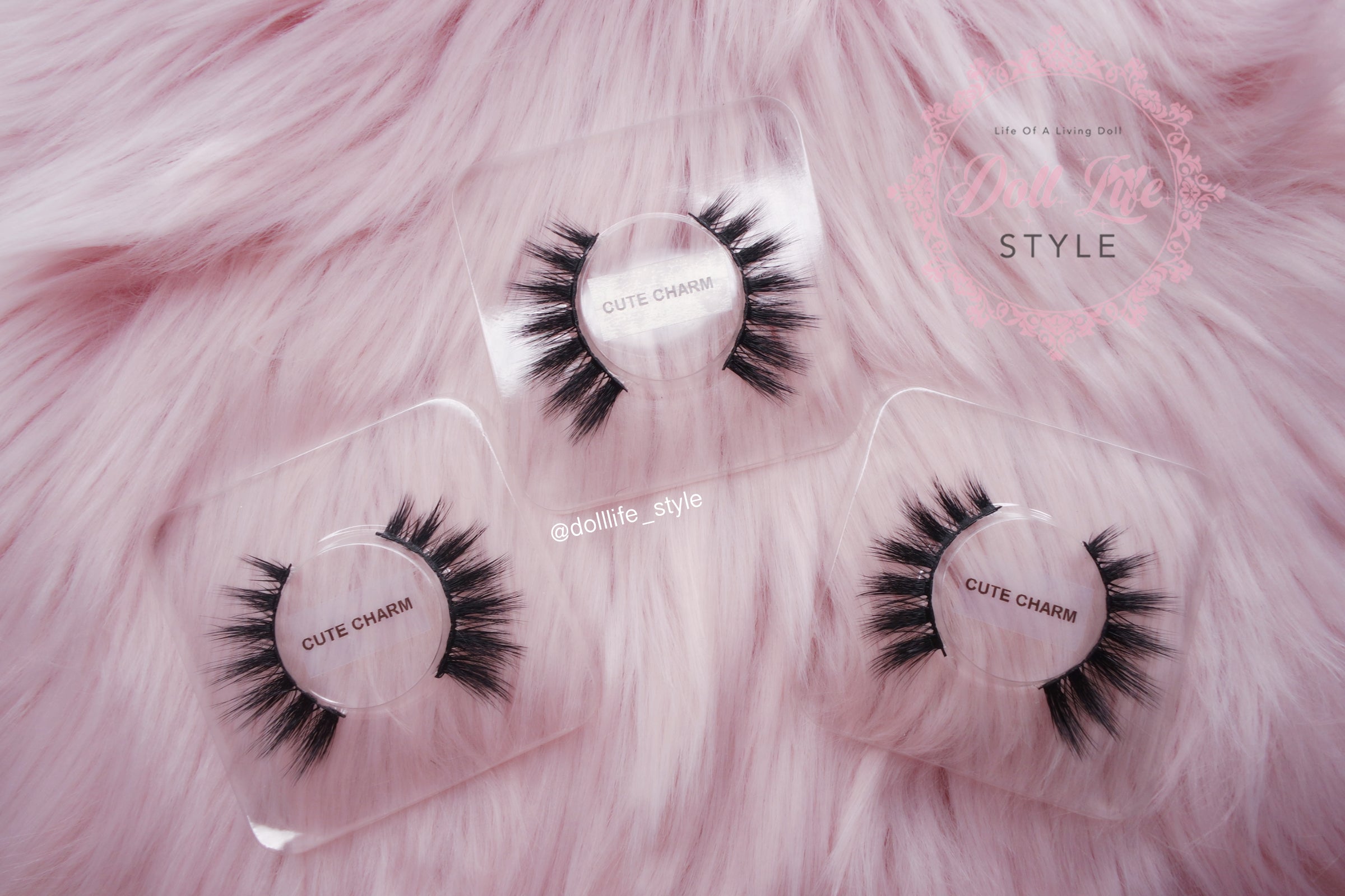 Cute Charm ( 3D Vegan Silk Lashes)