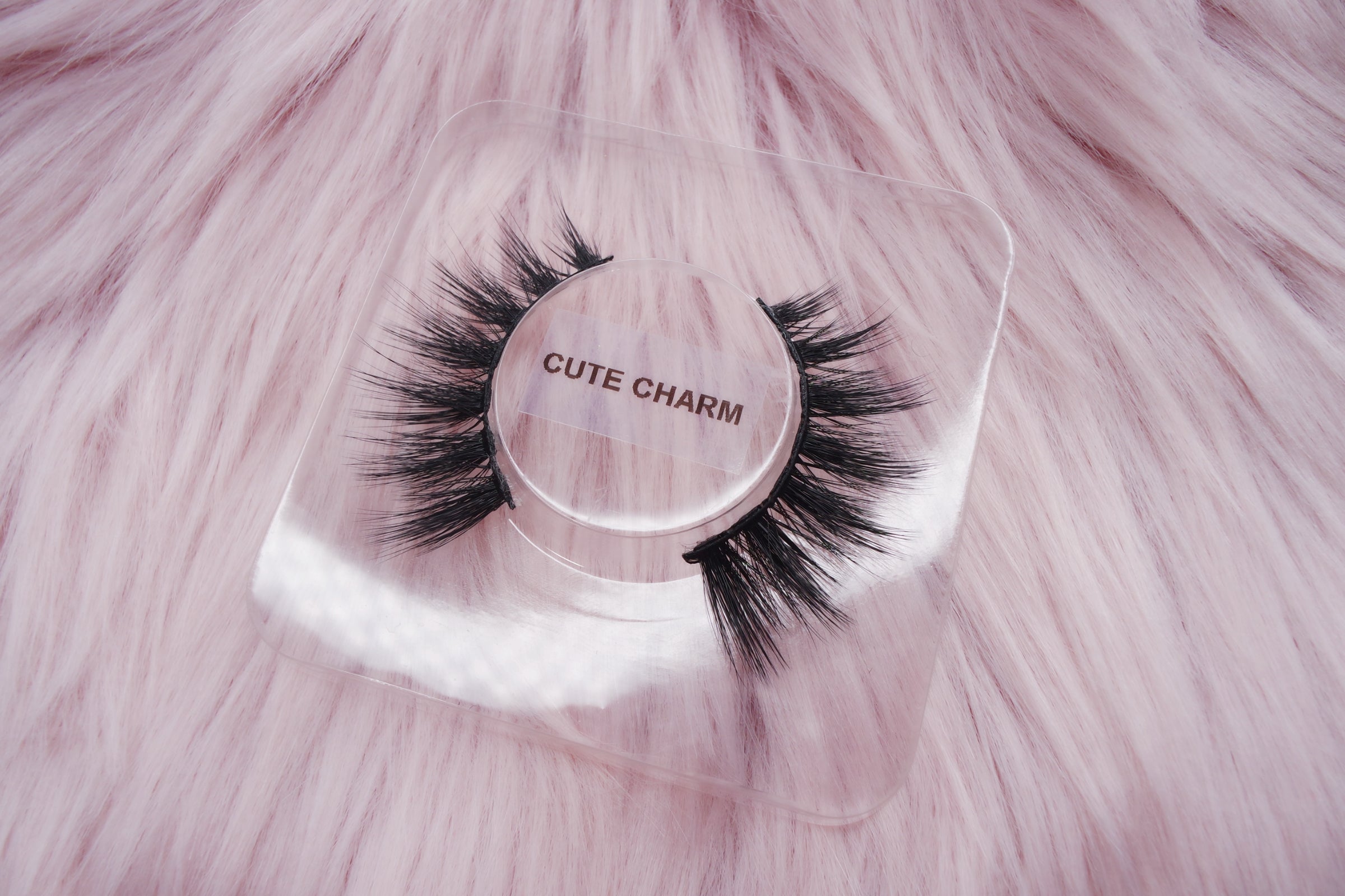 Cute Charm ( 3D Vegan Silk Lashes)